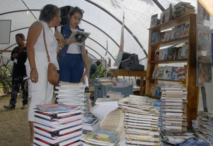 A few glimpses of the Book Fair in Havana